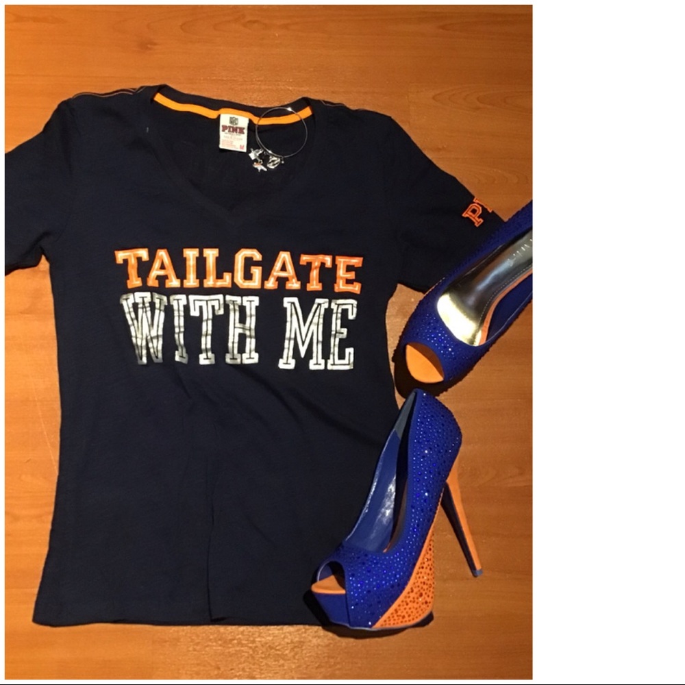 🧡💙 Victoria’s Secret Pink Broncos Tee NEW💙🧡